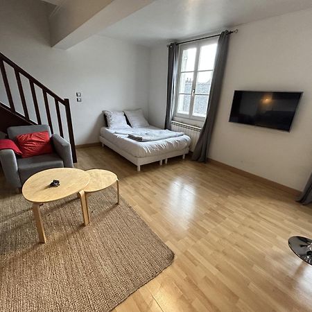 Duplex Cosy Flat - Hyper-Centre Senlis Appartement Senlis  Buitenkant foto